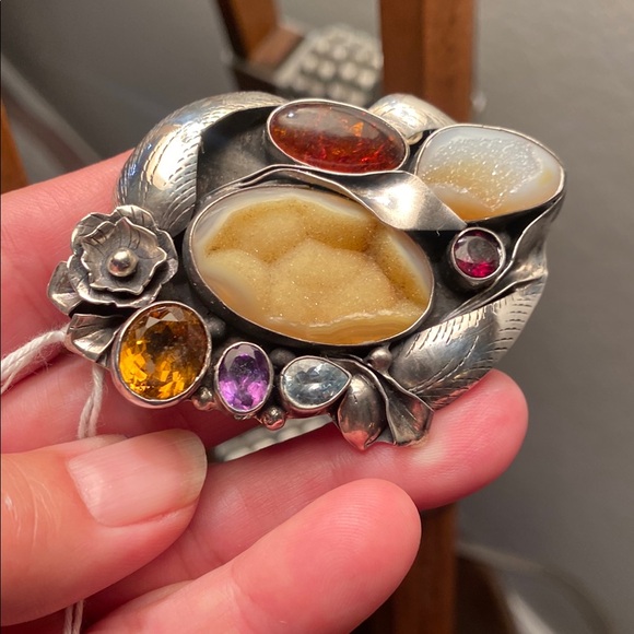 Elegant Silver & Precious Stones Pendant with Gem Accents - Picture 3 of 4